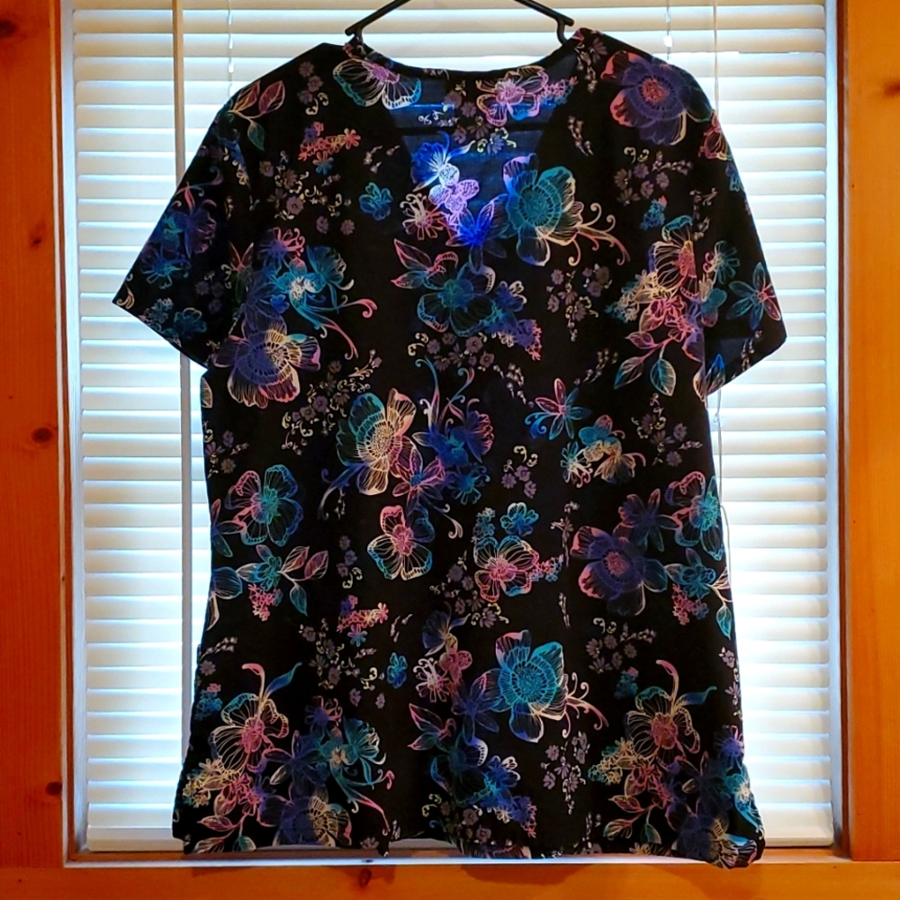 Scrub top